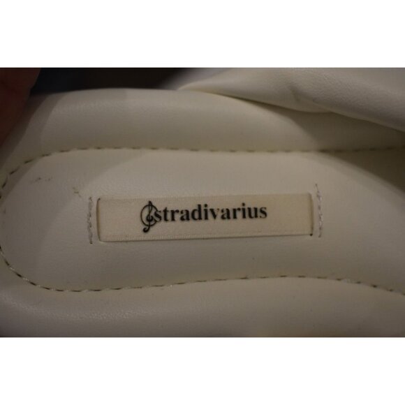 New Women's Stradivarius White Padded Vegan Leather Flip Flop Sandal Size 6.5 - Picture 6 of 8